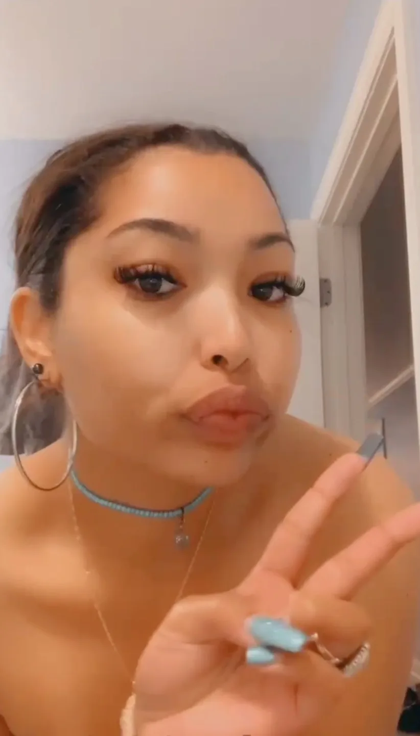 Vera, huge natural boobs